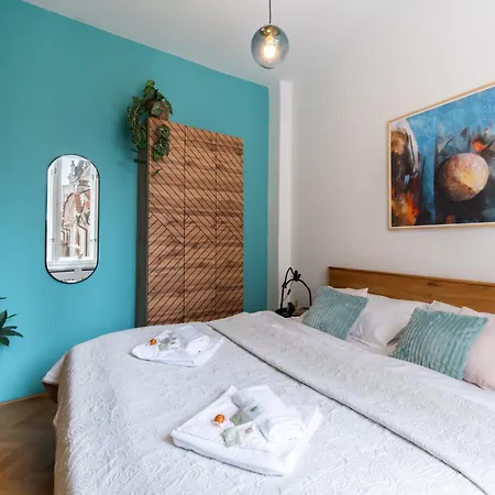Appartamento Feel Old Town & Riverside Chic 2br Spacious Praga